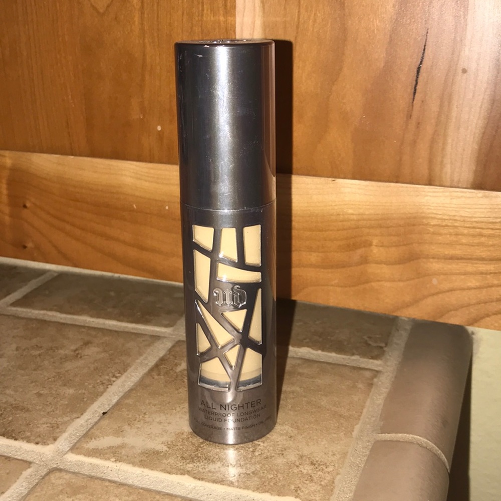 Urban decay water proof liquid foundation